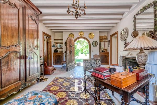 Fontainebleau, Propriété 7 Chambres -  700 m² à vendre