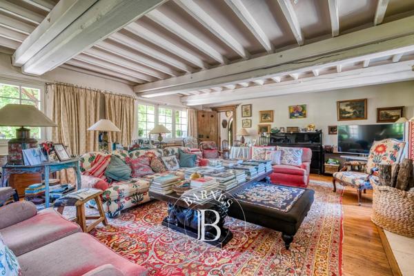 Fontainebleau, Propriété 7 Chambres -  700 m² à vendre