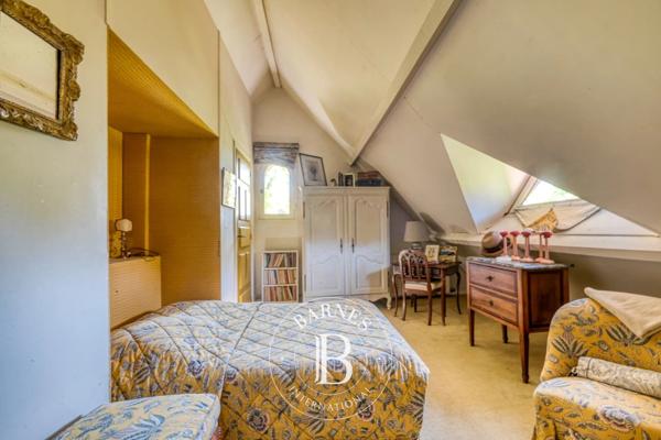 Fontainebleau, Propriété 7 Chambres -  700 m² à vendre