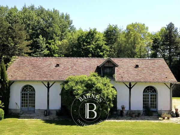 Fontainebleau, Propriété 7 Chambres -  700 m² à vendre