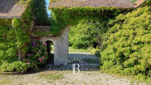 Fontainebleau, Propriété 7 Chambres -  700 m² à vendre