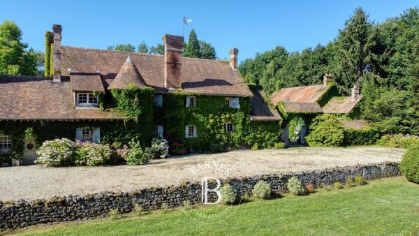 Fontainebleau, Propriété 7 Chambres -  700 m² à vendre