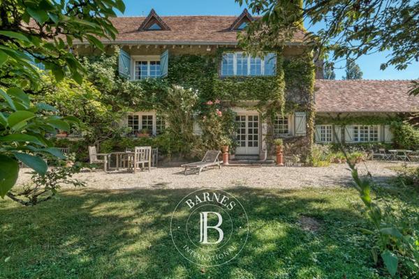 Fontainebleau, Propriété 7 Chambres -  700 m² à vendre