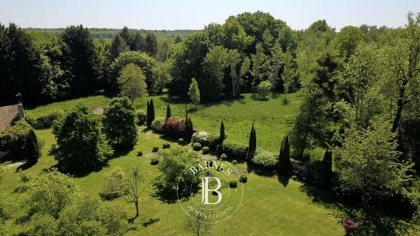 Fontainebleau, Propriété 7 Chambres -  700 m² à vendre