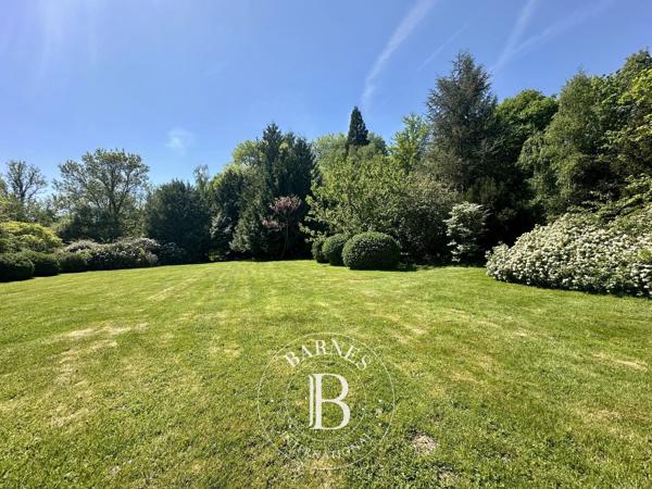 Fontainebleau, Propriété 7 Chambres -  700 m² à vendre