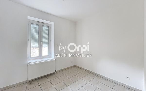 Immeuble à vendre    5 pièces •  Montluçon