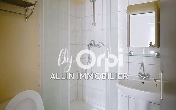 Immeuble à vendre    5 pièces •  Montluçon