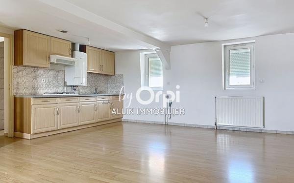 Immeuble à vendre    5 pièces •  Montluçon