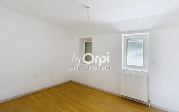 Immeuble à vendre    5 pièces •  Montluçon