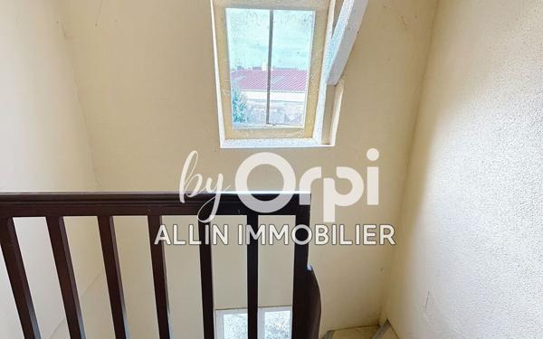 Immeuble à vendre    5 pièces •  Montluçon