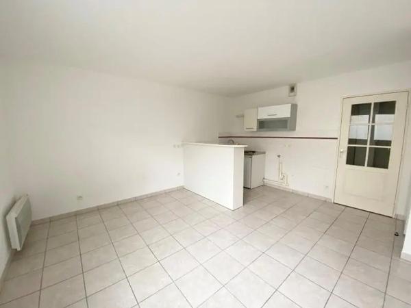 Appartement à louer 1 pièce 30.33m² Joué-lès-Tours (37300)