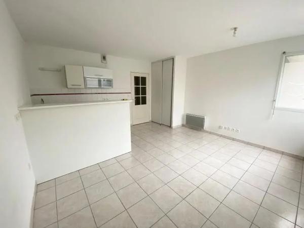 Appartement à louer 1 pièce 30.33m² Joué-lès-Tours (37300)