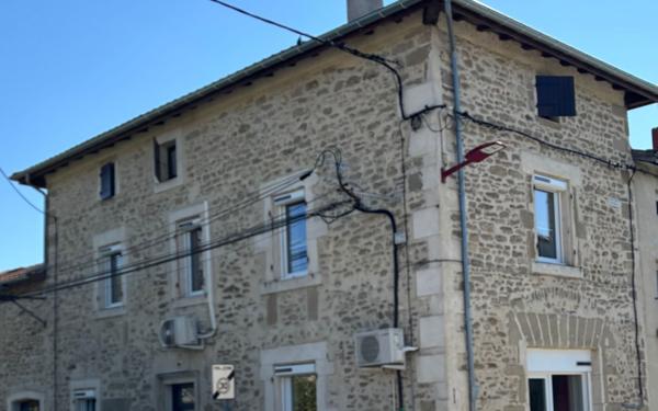 Maison à vendre    6 pièces •  Génissieux