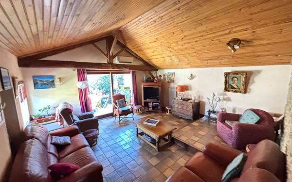 Maison à vendre    6 pièces •  Génissieux