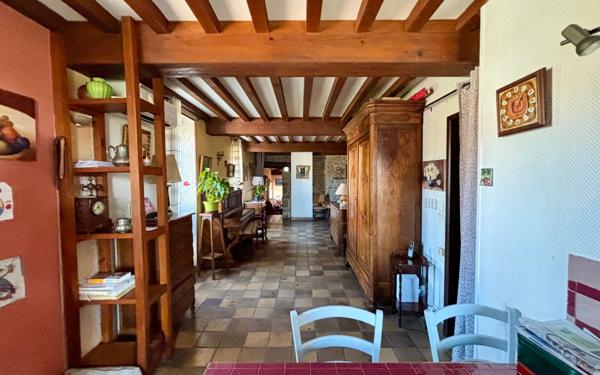 Maison à vendre    6 pièces •  Génissieux