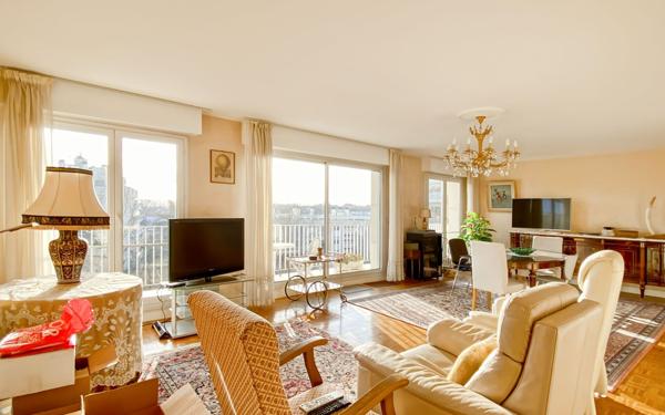 Appartement à vendre    5 pièces • 107,52 m2 Versailles
