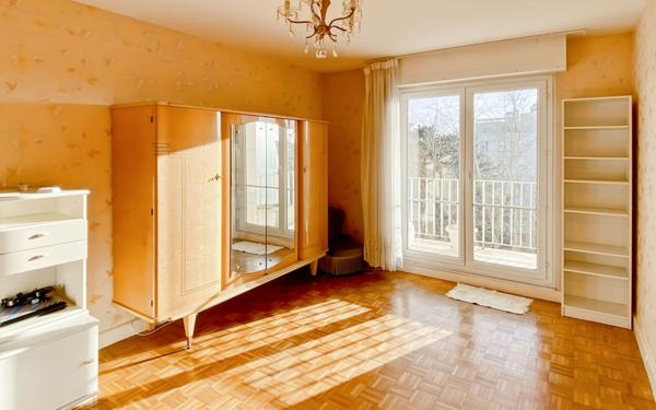 Appartement à vendre    5 pièces • 107,52 m2 Versailles