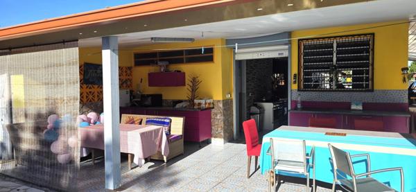 Villa de 217m² avec piscine à vendre à Kourou