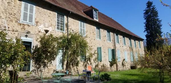 Dpt Creuse (23), à vendre FELLETIN propriete P9 de 342 m² - Dépendances - Terrain de 11 757 m²