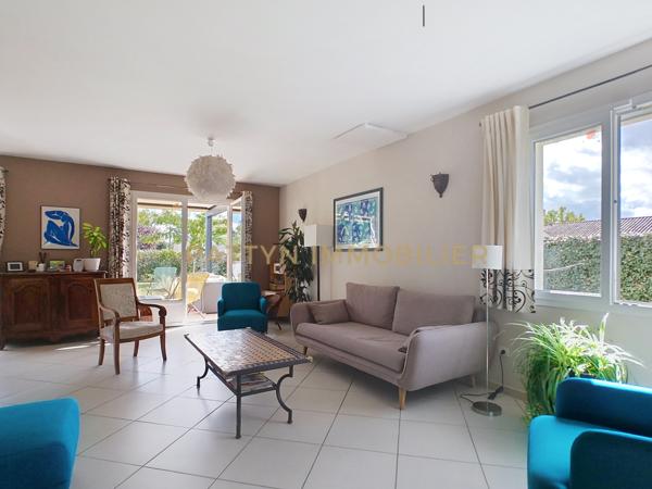 Civrieux (01390) Lumineuse maison 5 chambres avec grande terrasse, jardin, garage et confort énergétique (Classe B)