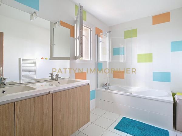 Civrieux (01390) Lumineuse maison 5 chambres avec grande terrasse, jardin, garage et confort énergétique (Classe B)