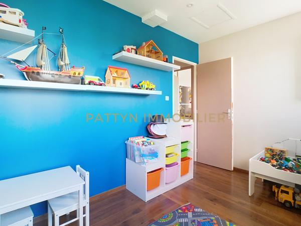 Civrieux (01390) Lumineuse maison 5 chambres avec grande terrasse, jardin, garage et confort énergétique (Classe B)