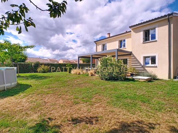 Civrieux (01390) Lumineuse maison 5 chambres avec grande terrasse, jardin, garage et confort énergétique (Classe B)