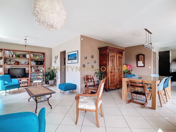 Civrieux (01390) Lumineuse maison 5 chambres avec grande terrasse, jardin, garage et confort énergétique (Classe B)