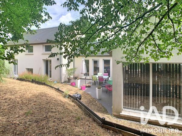 Maison à vendre 7 pièces 173 m² Saint-Fargeau-Ponthierry