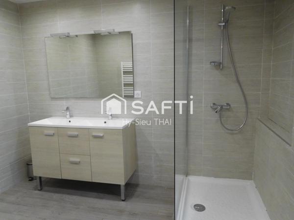 Baisse de Prix, Appartement T5, 2ème étage, Salon / Séjour, 4 chambres, Salle de Bain, Salle d'eau, Toilettes,