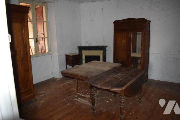 Maison centre ville de VILLEFAGNAN A RENOVER