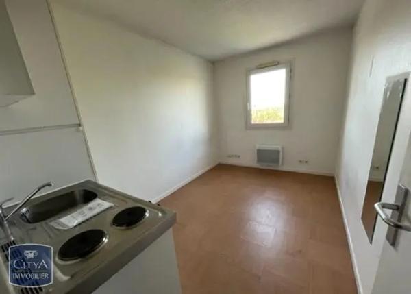 Appartement à louer 1 pièce 12.55m² Tours (37200)