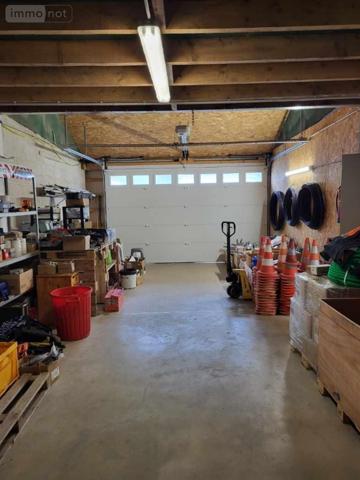 Entrepôt et bureaux à louer à Retiers en Ille-et-Vilaine (35240), ref : 122/2715