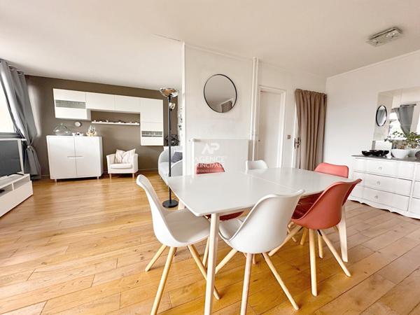 Chaville - Centre - Beau 5 pièces avec balcon et vue dégagée €395 000 ** - Référence 620-C