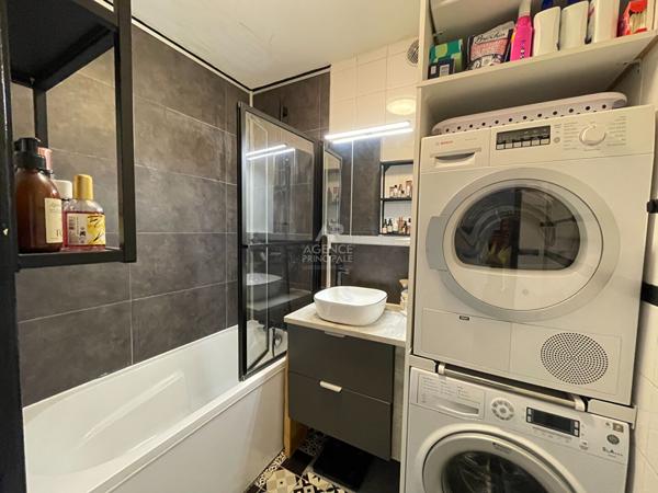 Chaville - Centre - Beau 5 pièces avec balcon et vue dégagée €395 000 ** - Référence 620-C