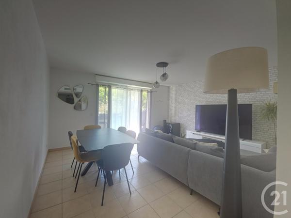 Appartement F3 à vendre  3 pièces - 68,39 m 2   MARSEILLE  - 13013