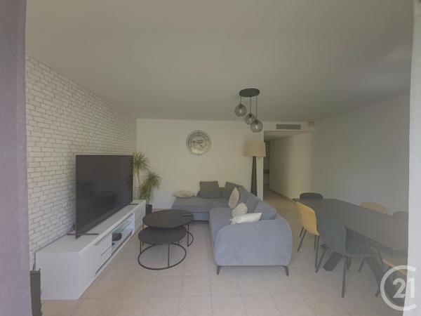 Appartement F3 à vendre  3 pièces - 68,39 m 2   MARSEILLE  - 13013