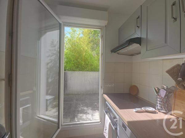 Appartement F3 à vendre  3 pièces - 68,39 m 2   MARSEILLE  - 13013
