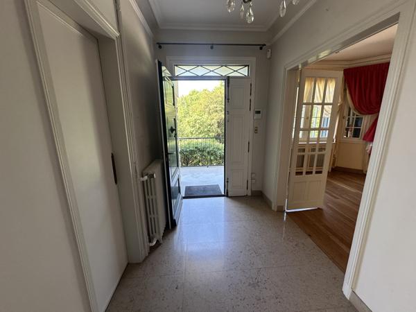 Maison
         9 pièces
        - 192 m² Exclusivité 450 000 € *