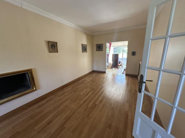 Maison
         9 pièces
        - 192 m² Exclusivité 450 000 € *