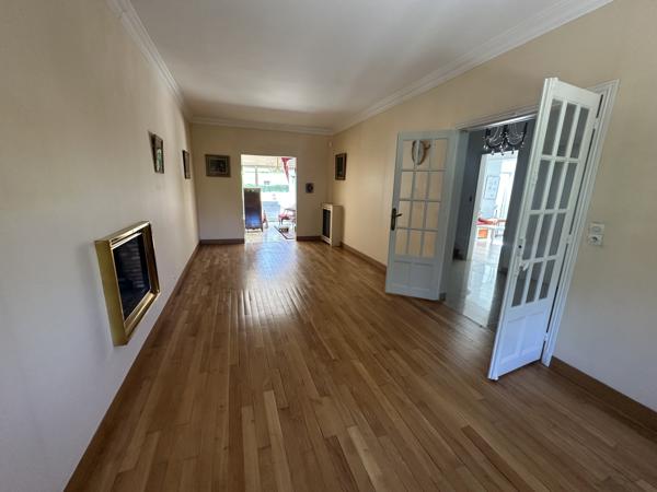 Maison
         9 pièces
        - 192 m² Exclusivité 450 000 € *