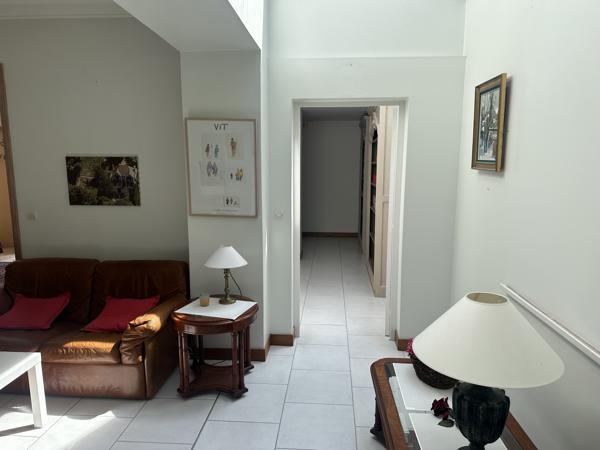 Maison
         9 pièces
        - 192 m² Exclusivité 450 000 € *