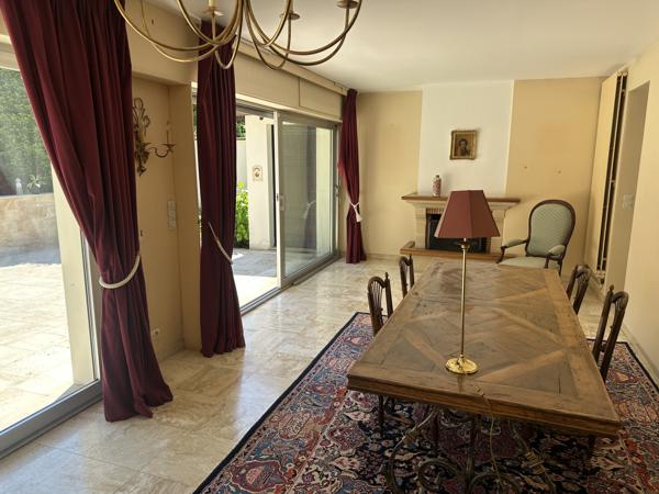 Maison
         9 pièces
        - 192 m² Exclusivité 450 000 € *