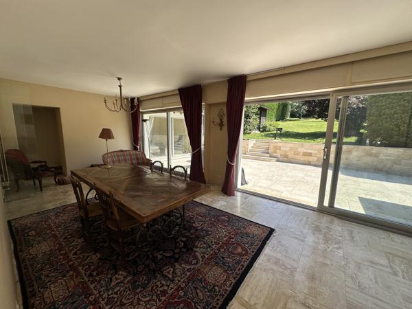 Maison
         9 pièces
        - 192 m² Exclusivité 450 000 € *