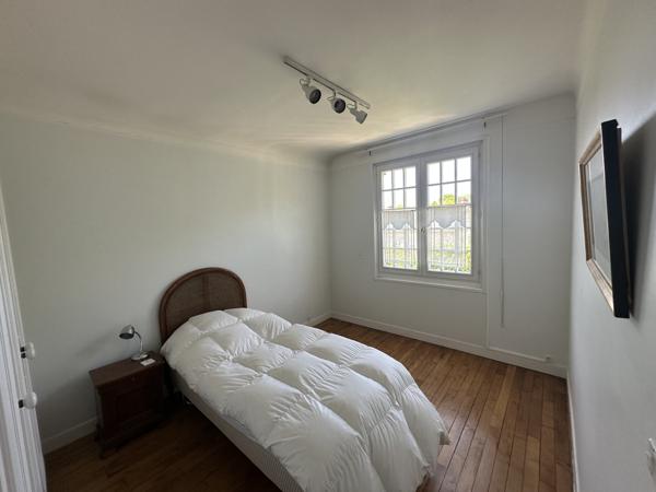 Maison
         9 pièces
        - 192 m² Exclusivité 450 000 € *