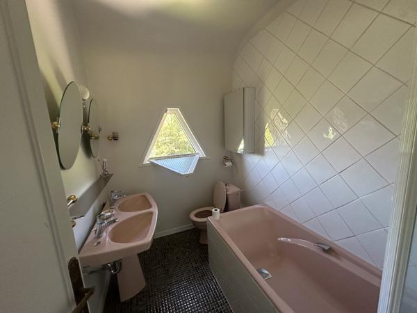 Maison
         9 pièces
        - 192 m² Exclusivité 450 000 € *