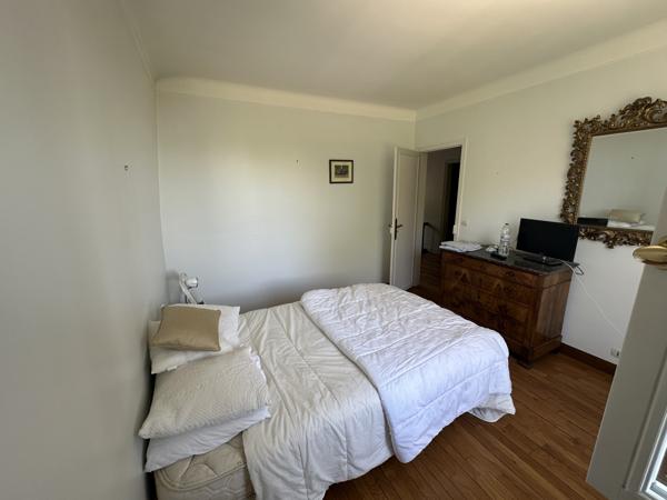Maison
         9 pièces
        - 192 m² Exclusivité 450 000 € *