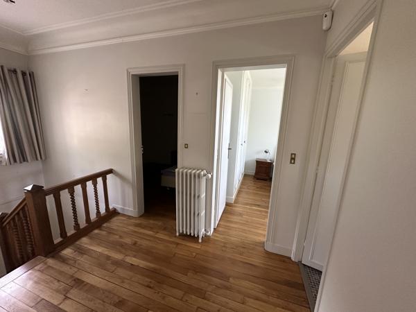 Maison
         9 pièces
        - 192 m² Exclusivité 450 000 € *