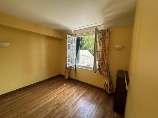 Maison
         9 pièces
        - 192 m² Exclusivité 450 000 € *