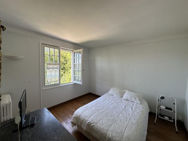 Maison
         9 pièces
        - 192 m² Exclusivité 450 000 € *
